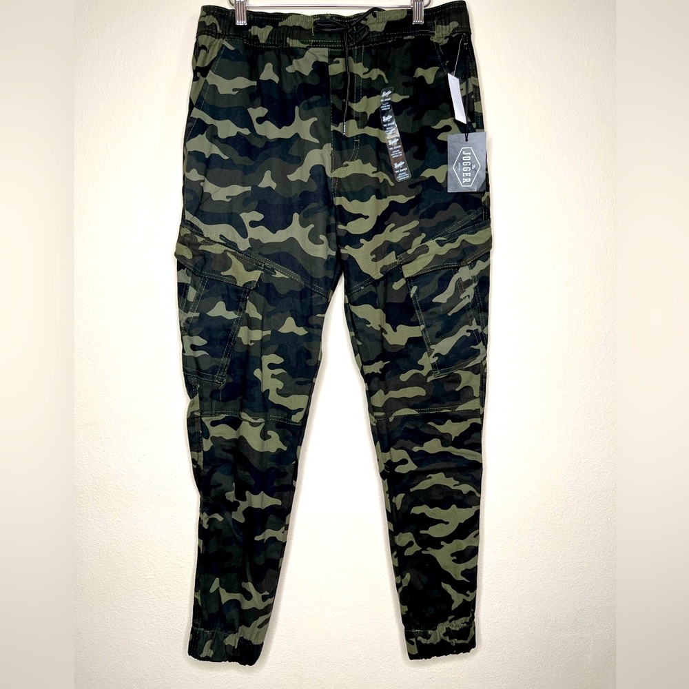 Brooklyn Men’s Camo jogger pants XL NWT pull on style stretch